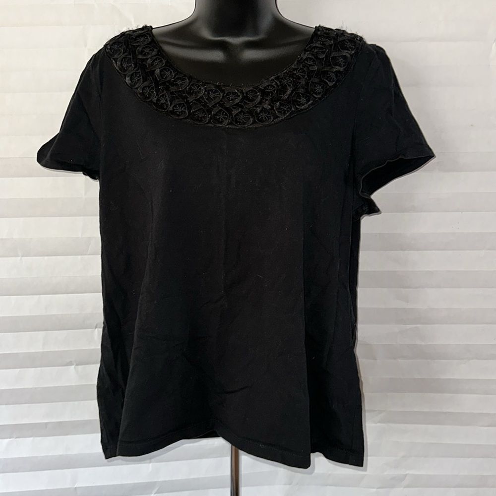 Requirements Women's Black Scoop Neck Short Sleeve Tee Lace Trim Size XL